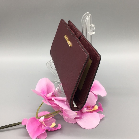 Michael Kors Jet Set Travel Md Flt Slm Bfld Wallet - Picture 3 of 8